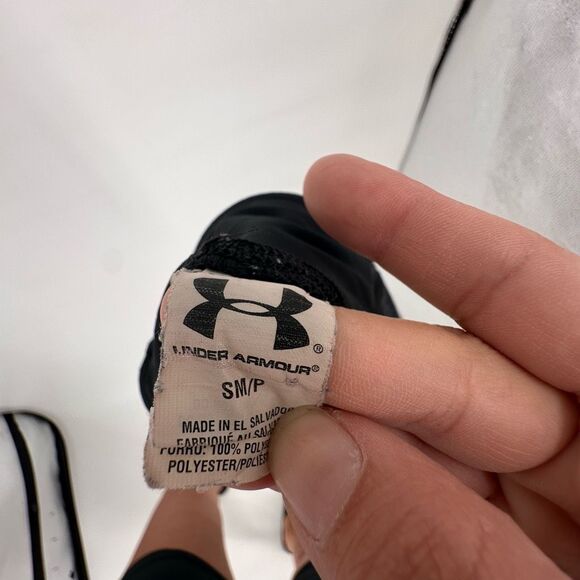 Under Armour women’s compression shorts size small black - Picture 6 of 8